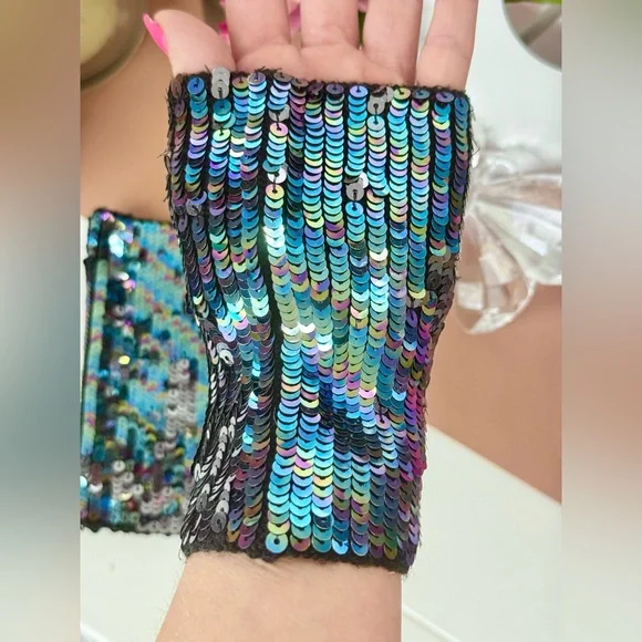 Dior Sequin Fingerless Gloves - Picture 4 of 4